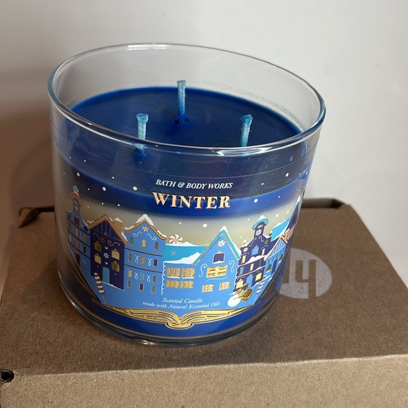 Bath & Body Works Winter 3 Wick 14.5 Oz Scented Candle - Picture 7 of 8